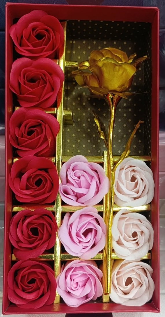 BOITE CADEAU AVEC FLEUR