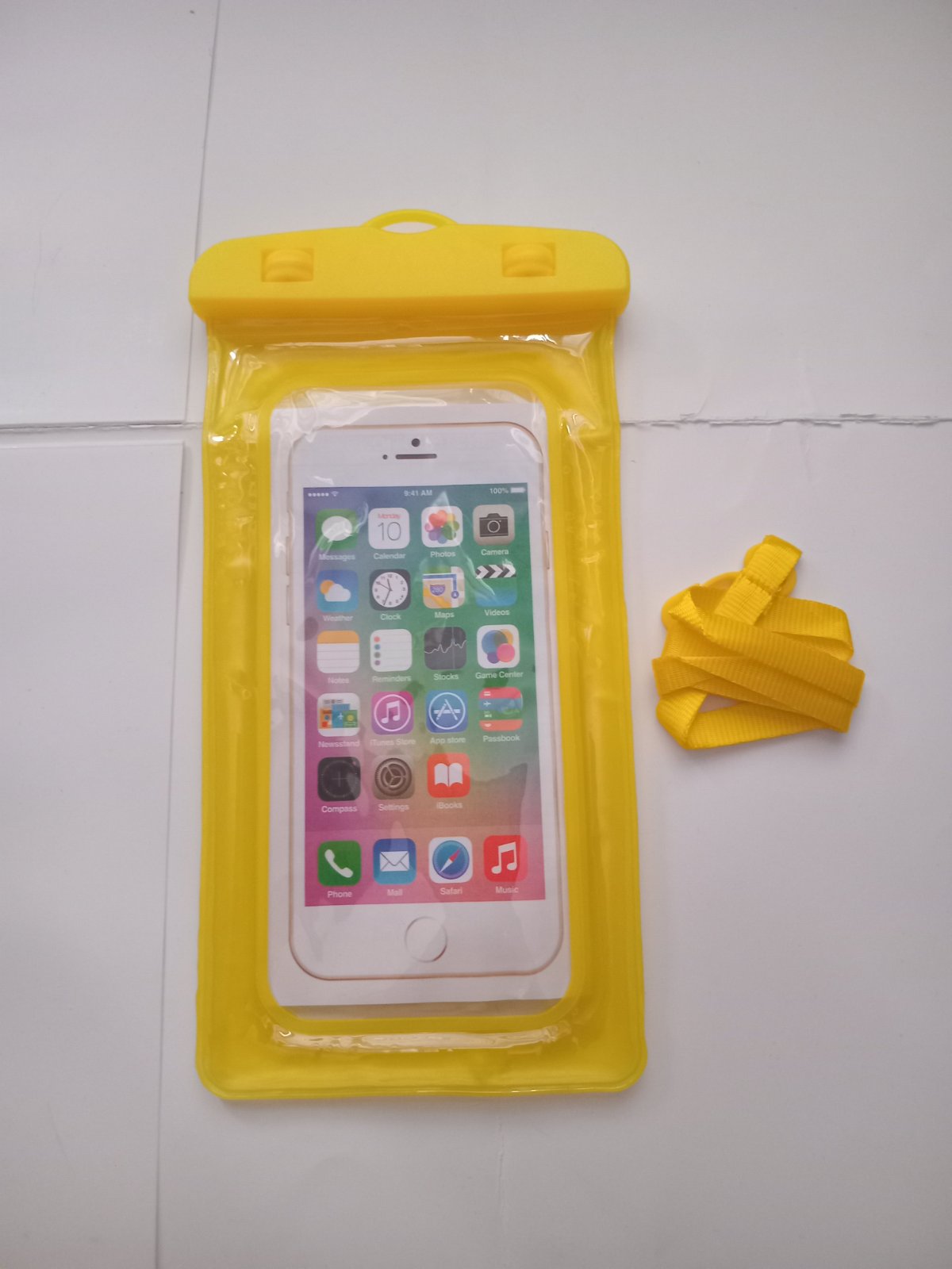ETUI POUR TELEPHONE ETANCHE 