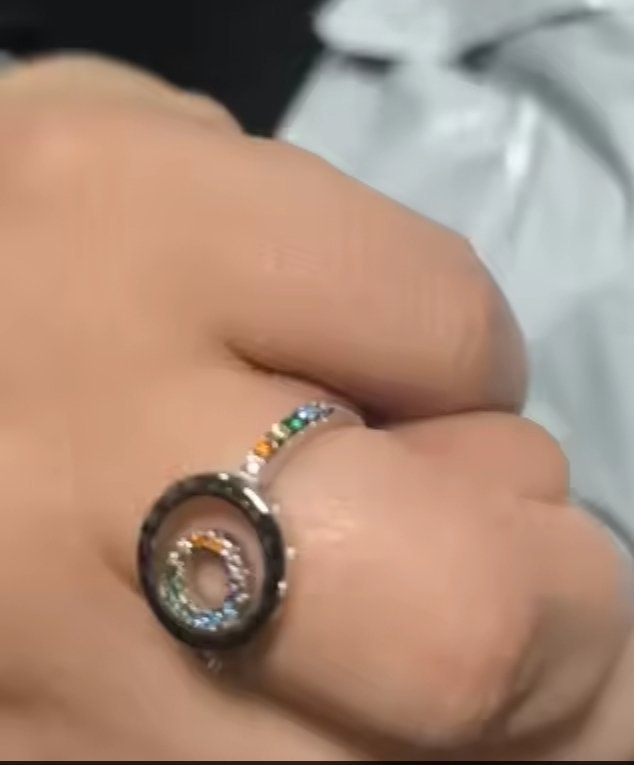 BAGUE EN ARGENT STERLING S925 TAILLE 9 SERA DISPONIBLE LA SEMAINE PROCHAINE 