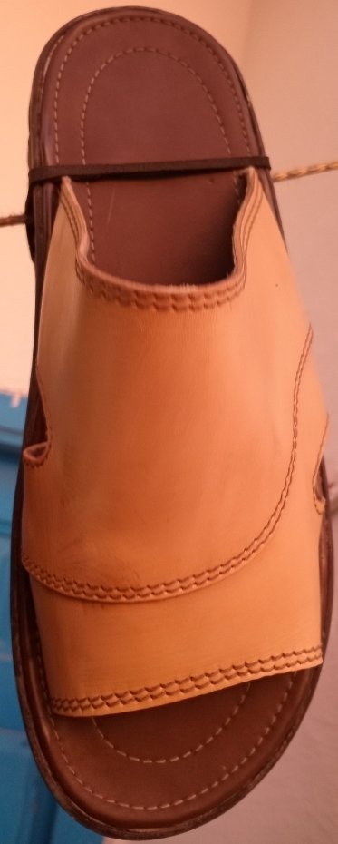 CLAQUETTE EN CUIRE TOUT TAILLE DISPONIBLE 