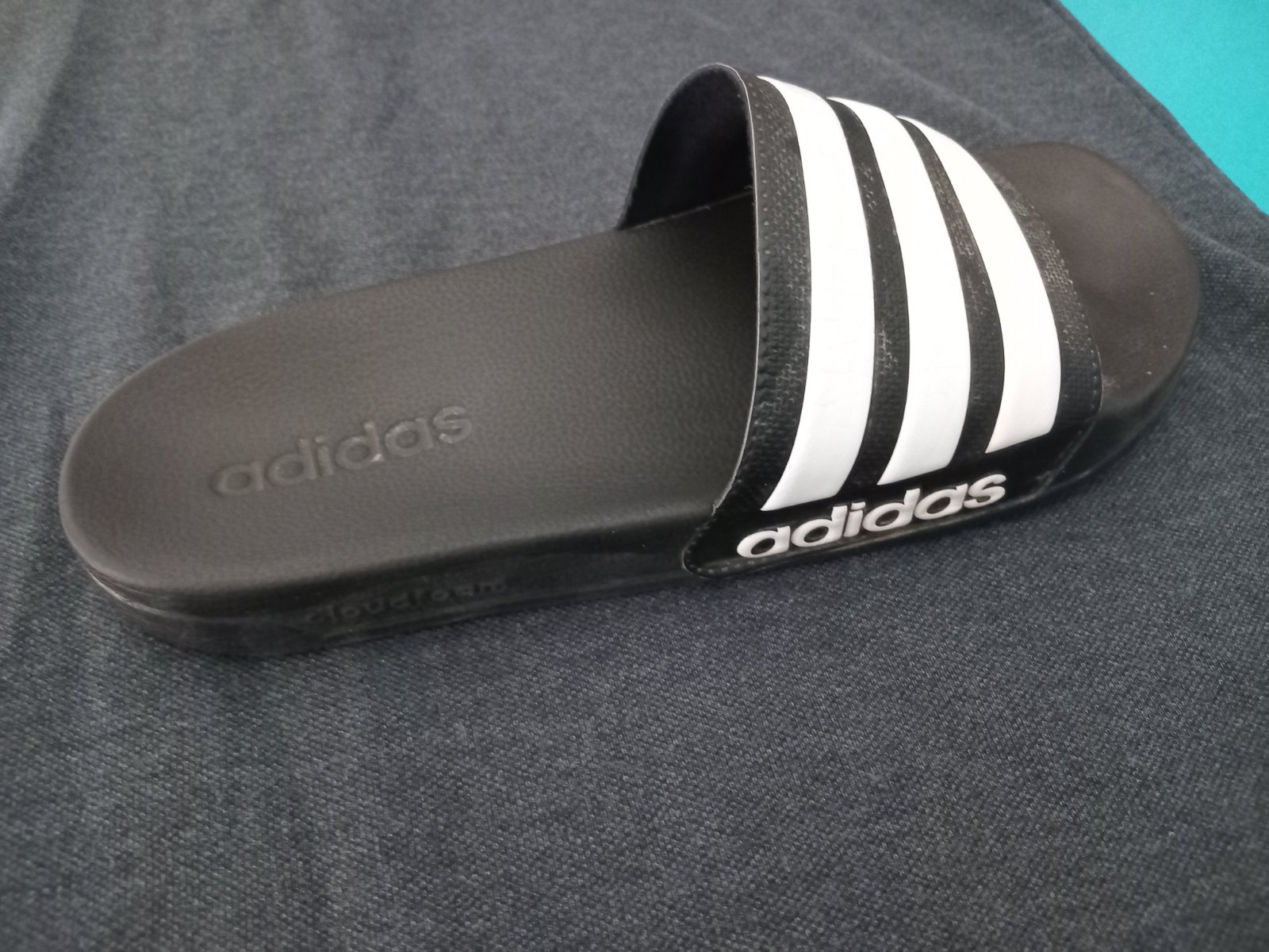 CLAQUETTE ADIDAS ORIGINAL POINTURE 40