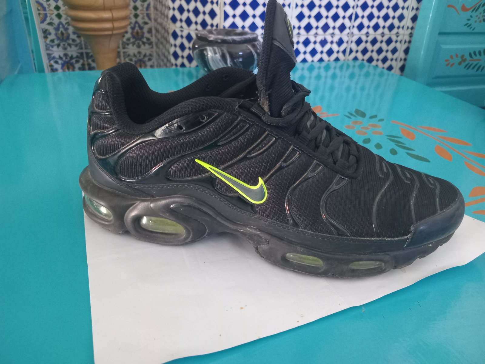 CHAUSSURE NIKE AIR MAX PLUS TN POINTURE 41