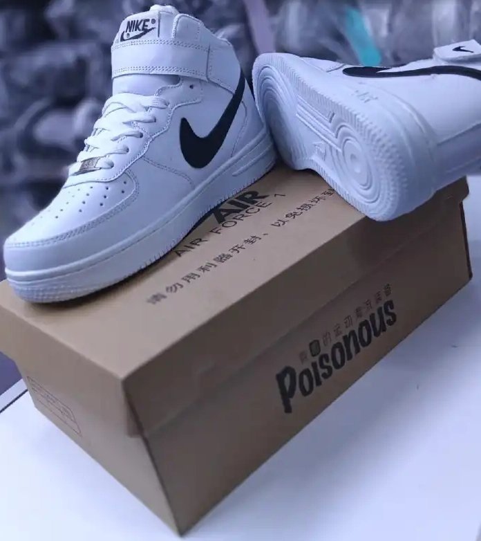 CHAUSSURE DE SPORT AIR FORCE 1 HIGHT CUT TOUT POINTURE DISPONIBLE 