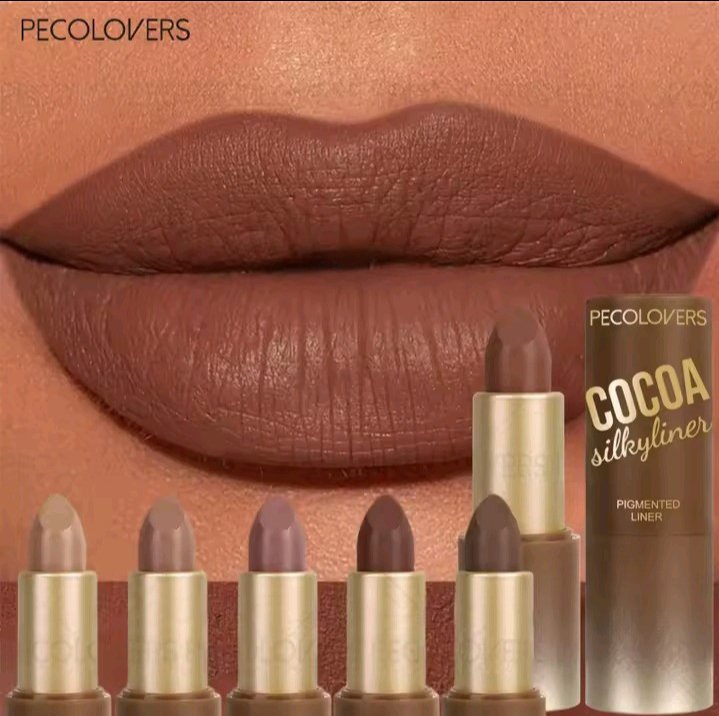 ROUGE A LEVRE MULTICOLOR BRILLAN A LEVRE MARON.SELECTION MULTICOLOR.BRILLAN A LEVRE NON SEC .LEVRE COMPLETE ET CHARMANTE.COSMETIC POUR LES LEVRE 