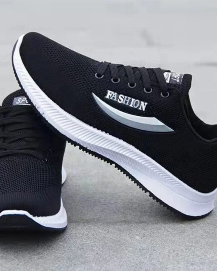 CHAUSSURE DE SPORT DECONTRACTE SNEAKER ET STILE TOUT POINTURE DISPONIBLE 