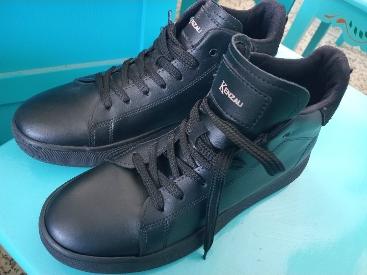 CHAUSSURE KENZAU 100% CUIRE POINTURE 40
