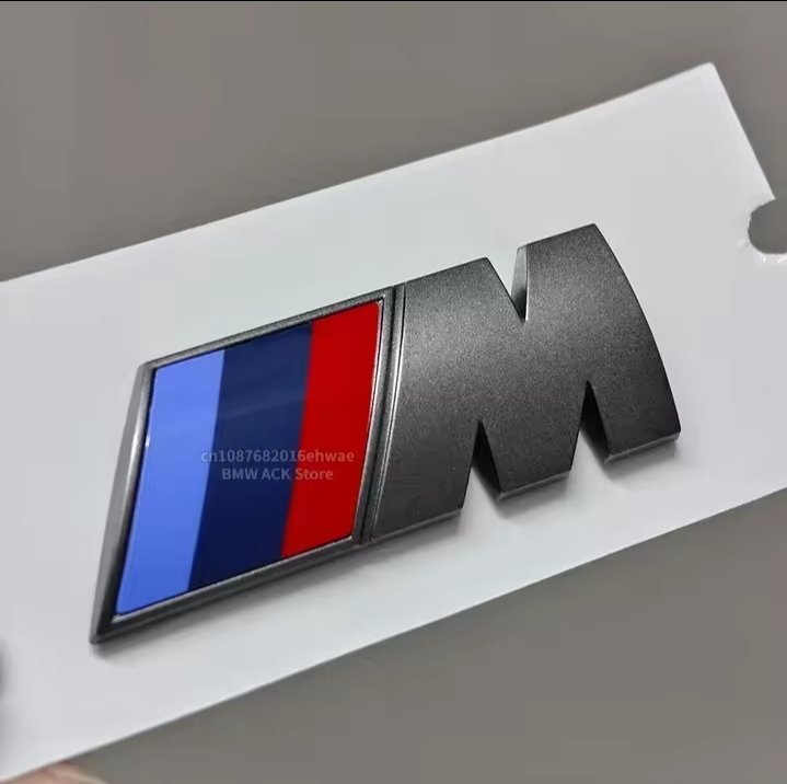 EMBLEME DE COFFRE ARRIERE POUR VOITURE BMW 