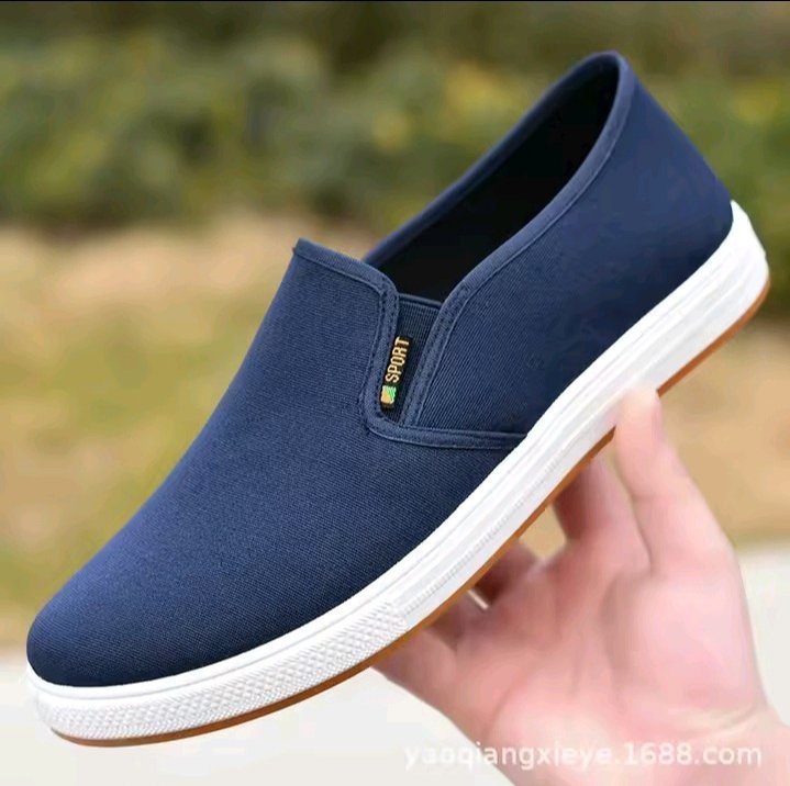 CHAUSSURE DECONTRACTE POUR HOMME CONFORTABLE NOIRE TOUT TAILLE DISPONIBLE DE 39 A 44