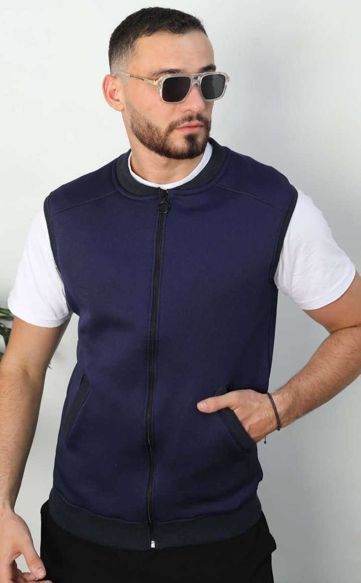 DOUDOUNE BLEU POUR HOMME TAILLE L .TOUT TAILLE DISPONIBLE 
