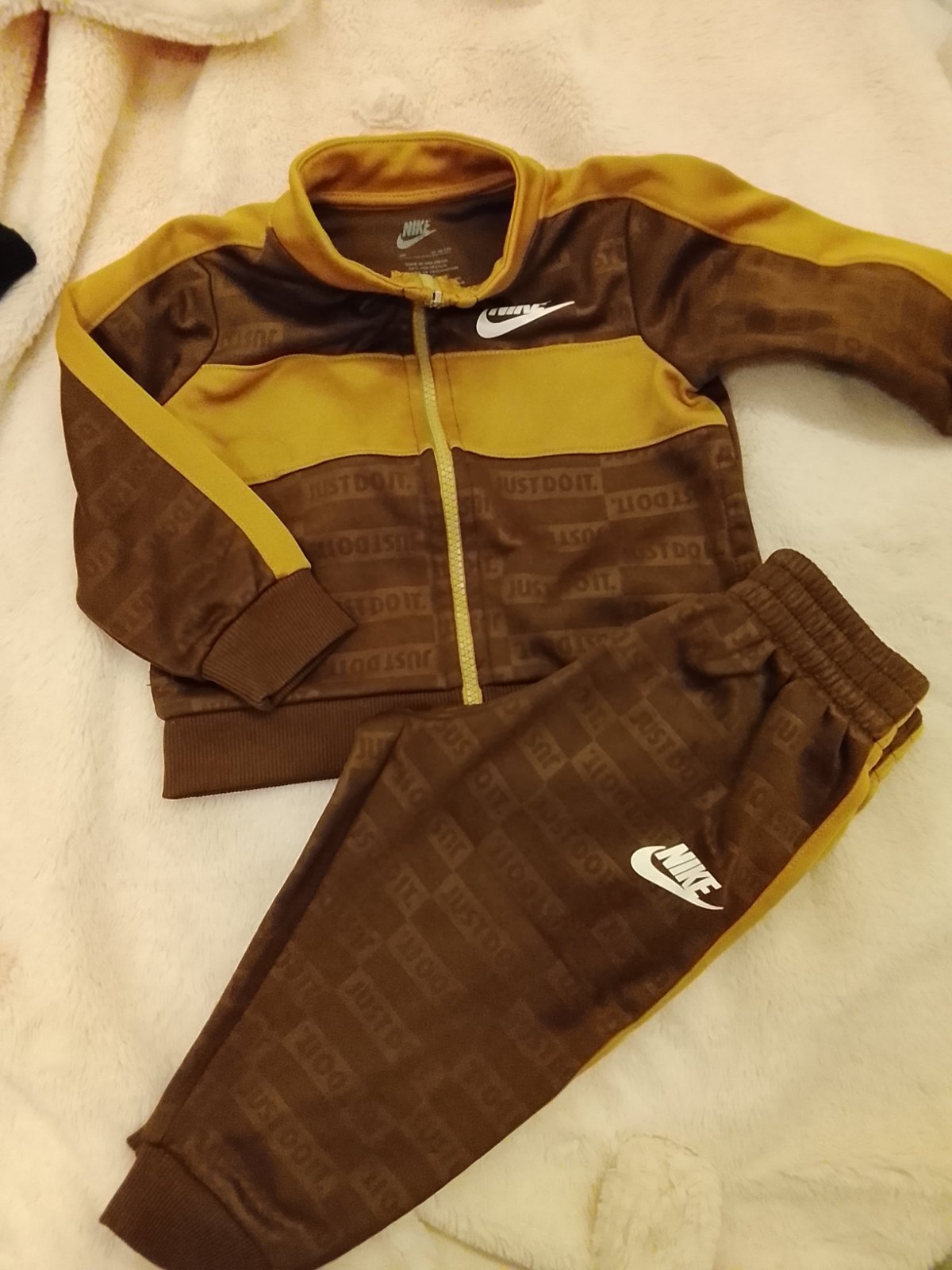 Survêtement nike origine importe 