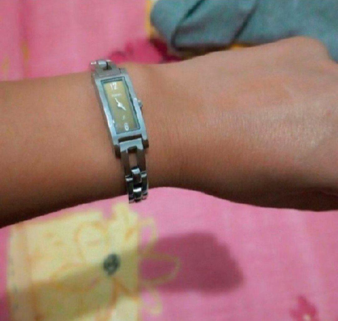 Montre FOSSIL F2 authentique