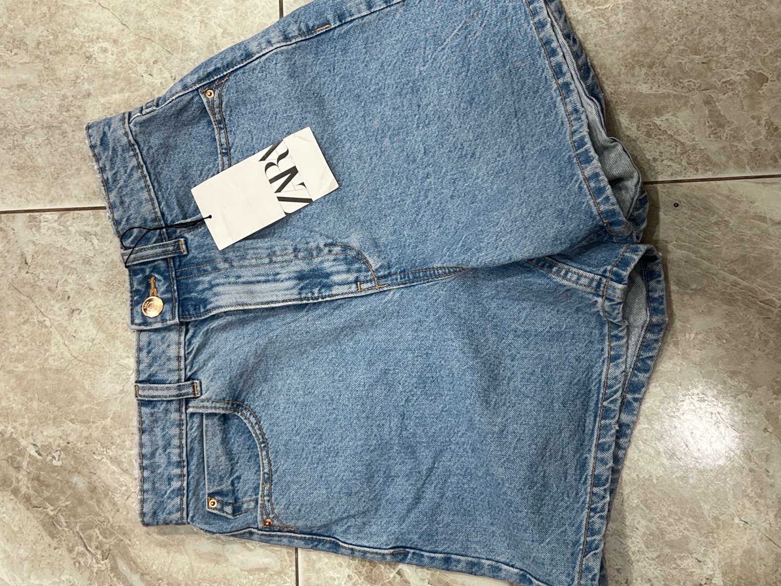 Short en jean Mom Fit ZARA 