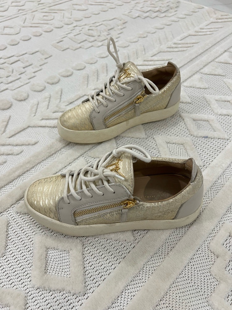 Giuseppe Zanotti Gold/Cream Python