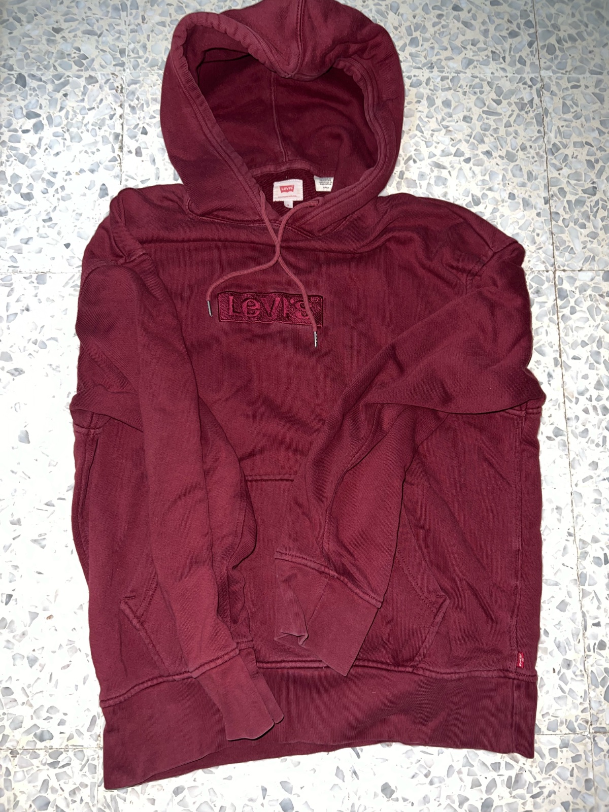 Capuche levis