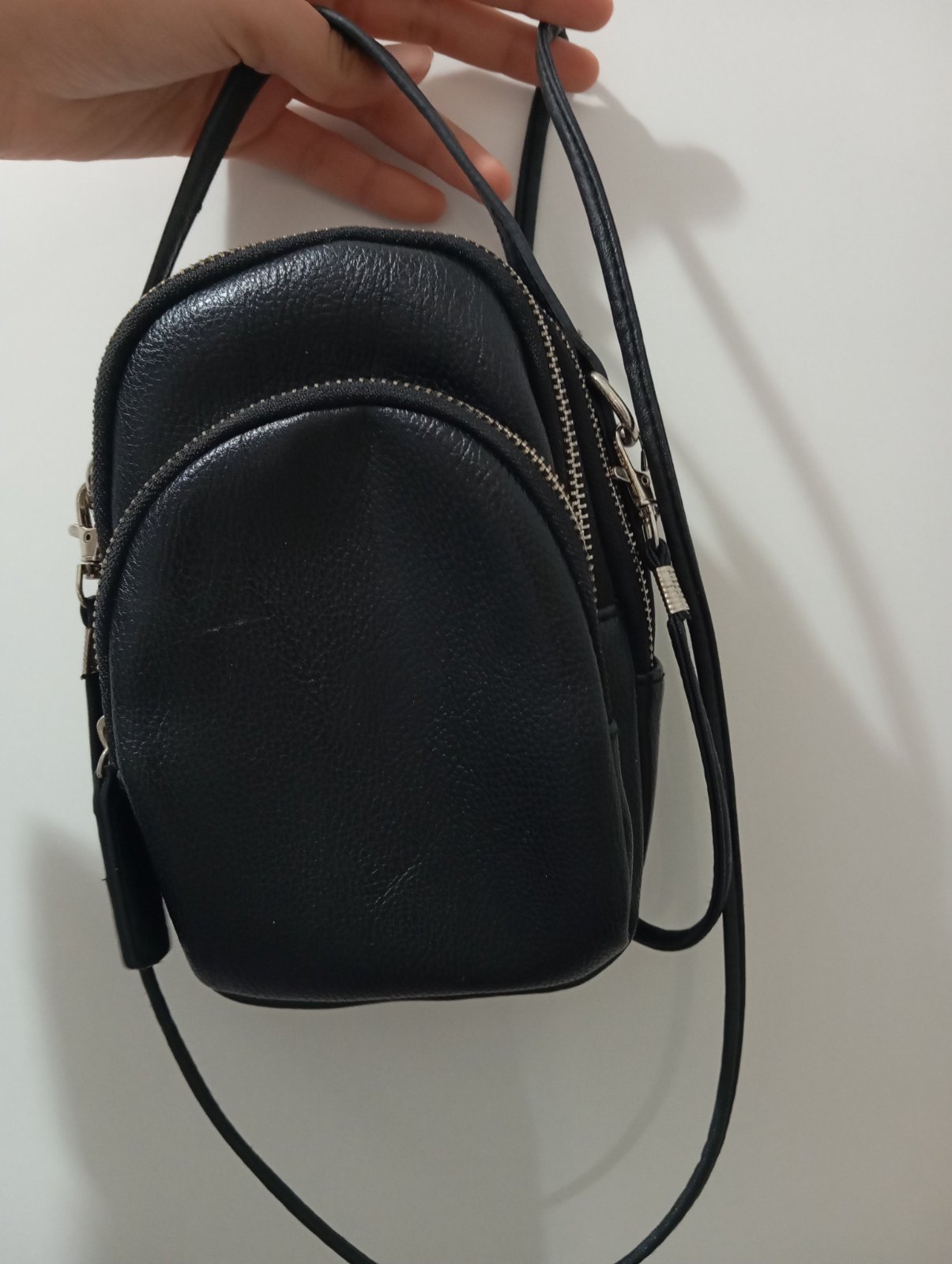Mini sac à dos noir en cuir – élégant et pratique