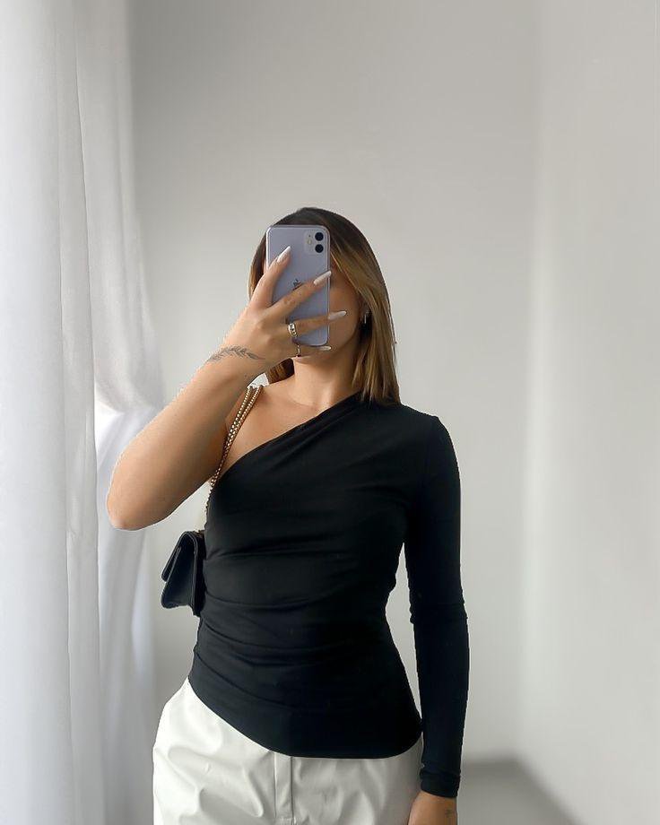 Pull noir 