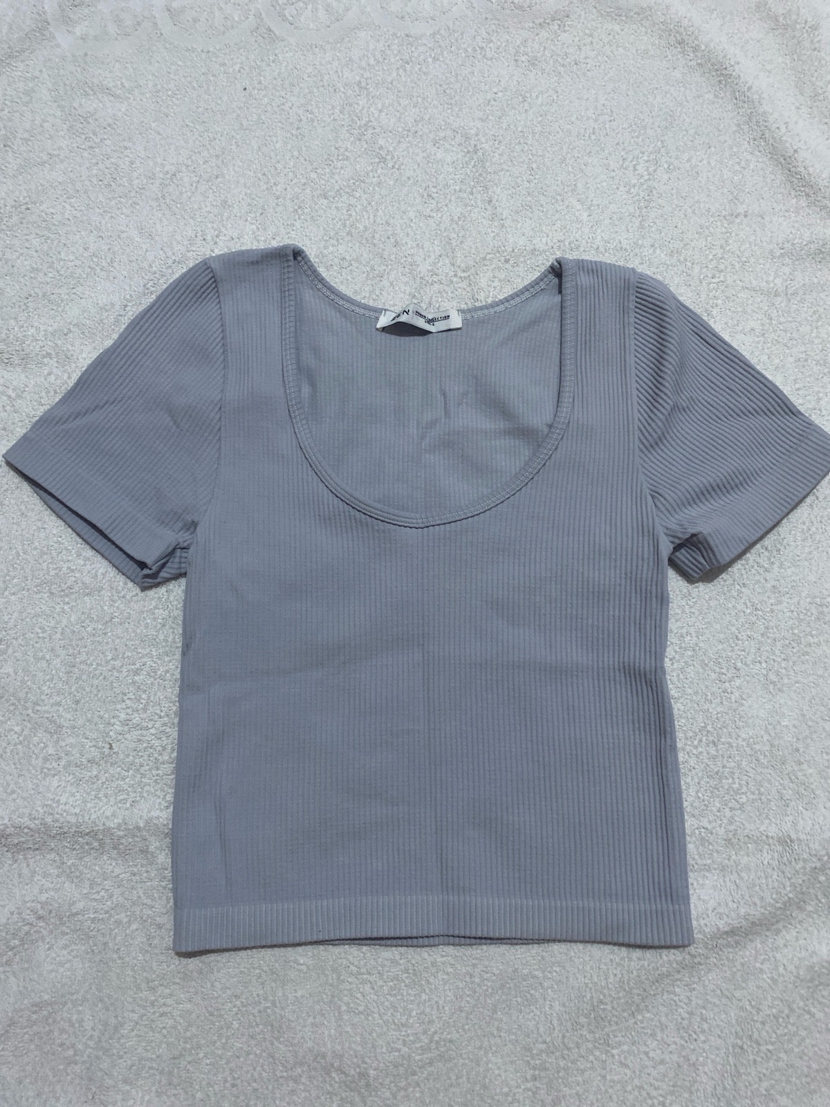 T-shirt côtelé gris manches courtes