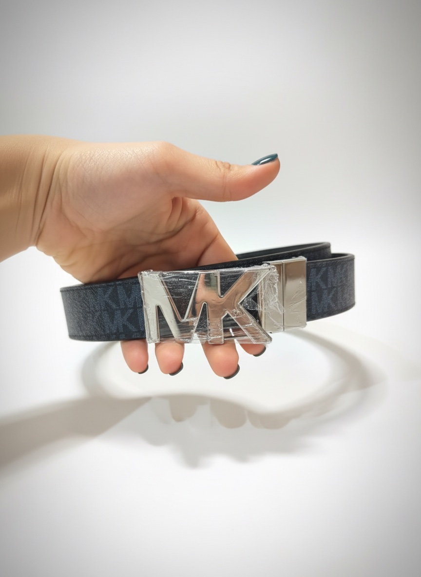 Coffret mk de luxe avec un prix legerement negociable tres belle comme cadeau