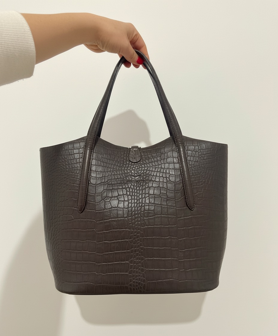 Sac gris en cuire croco de la marque DAVINGOS