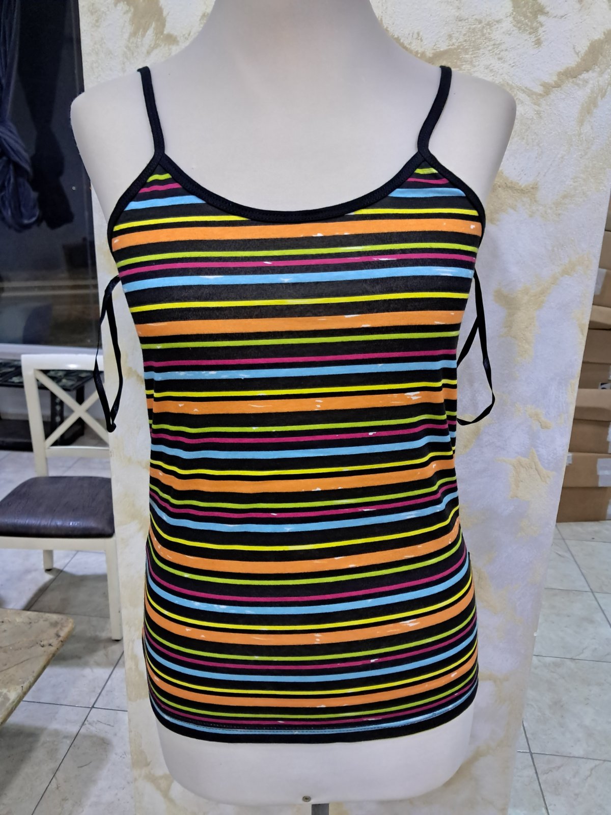 ​Débardeur à bretelles fines – Multicolore à rayures