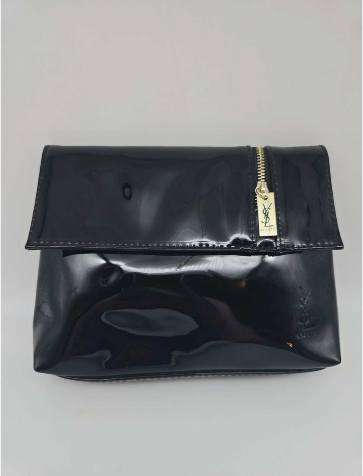 Pochette pour femmes chez Yeve saint laurent