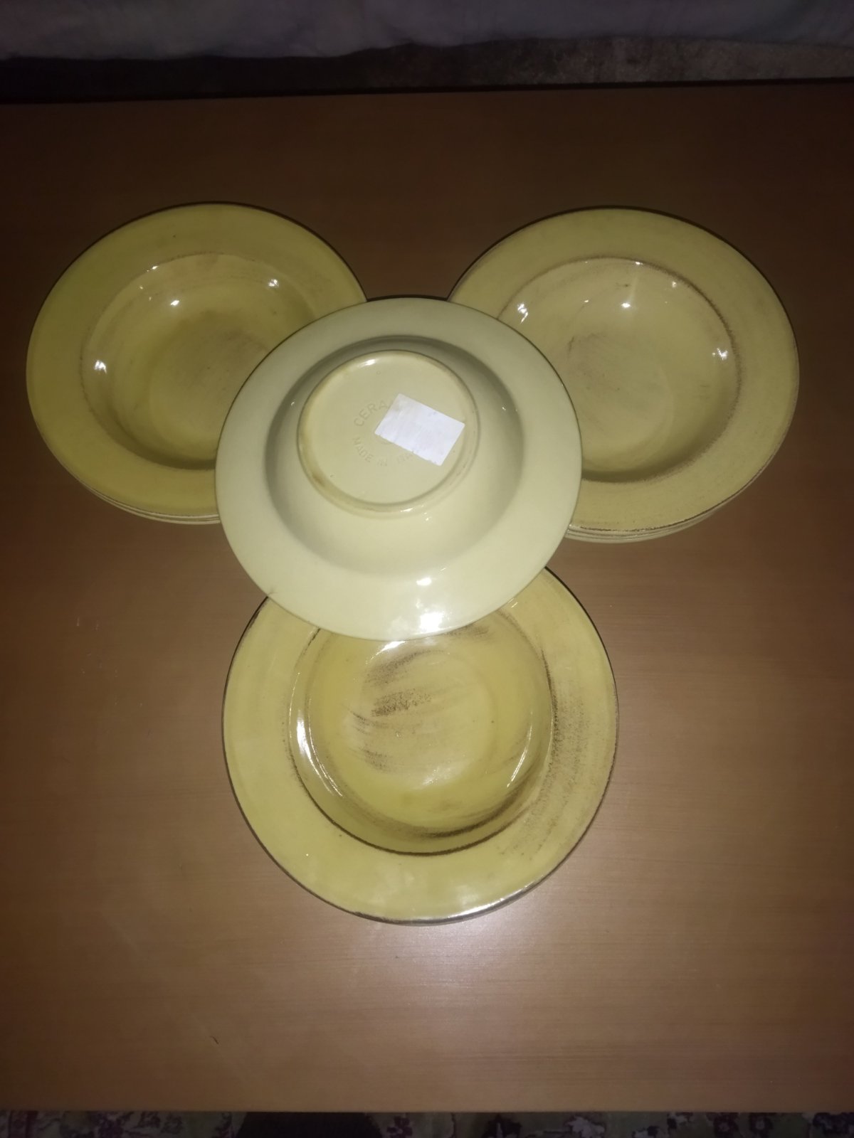Serie 8 assiette creuse neuf made Italie 