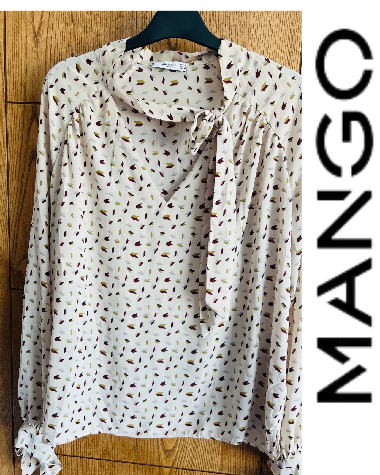 Blouse nouee Mango 💫❤️💫