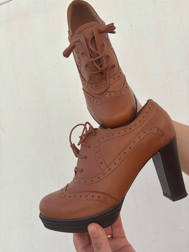 Bottines couleur camel tres peu portée