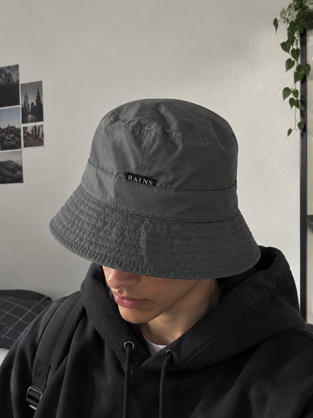 🧢 RAINS Bucket Hat 