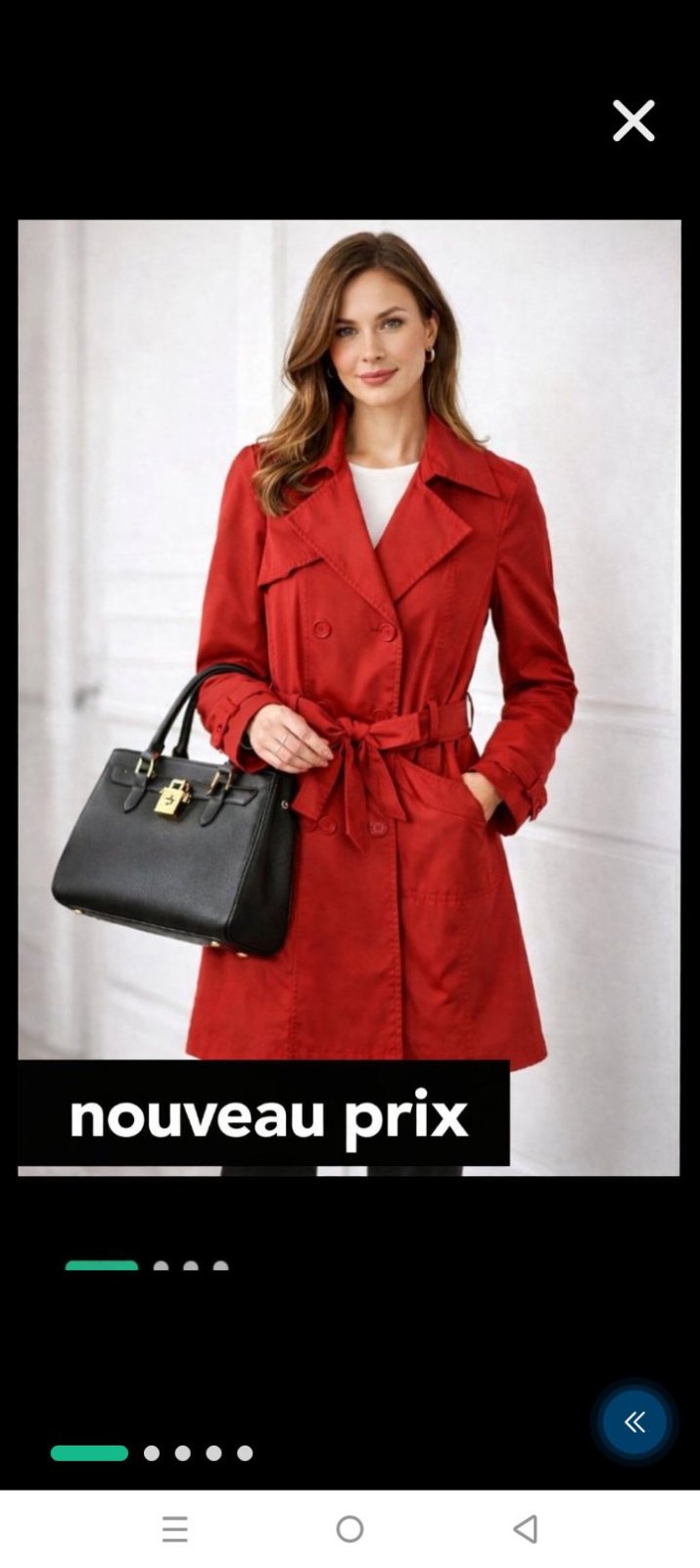 Magnifique trench coat rouge de la marque Sasch, tissu lisse et soyeux.