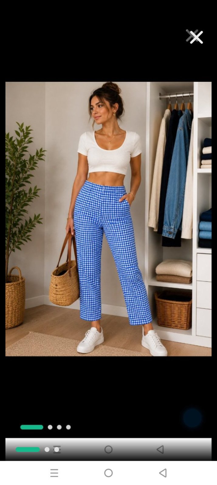 Nouveau prix ! Très beau pantalon imprimé vichy bleu et blanc, taille haute,coupe droite, longueur 7/8