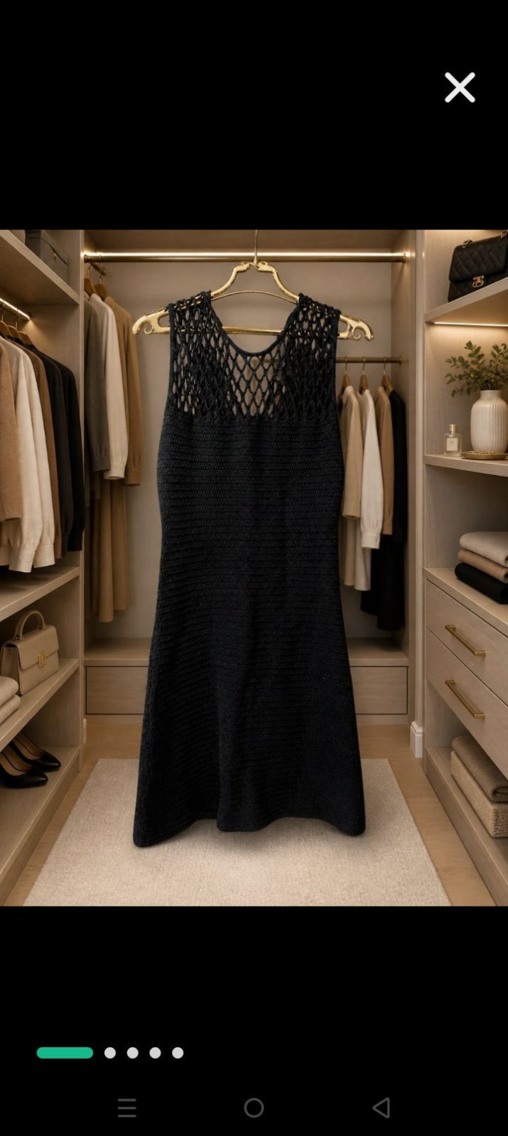 Jolie robe noire effet crochet zara