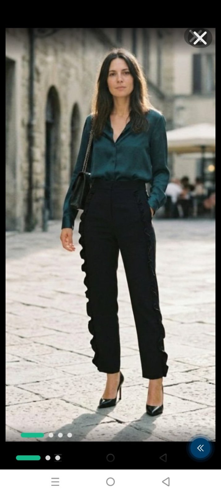 Prix bas. Pantalon Zara, coupe droite, volants décoratifs sur les côtés,taille 36