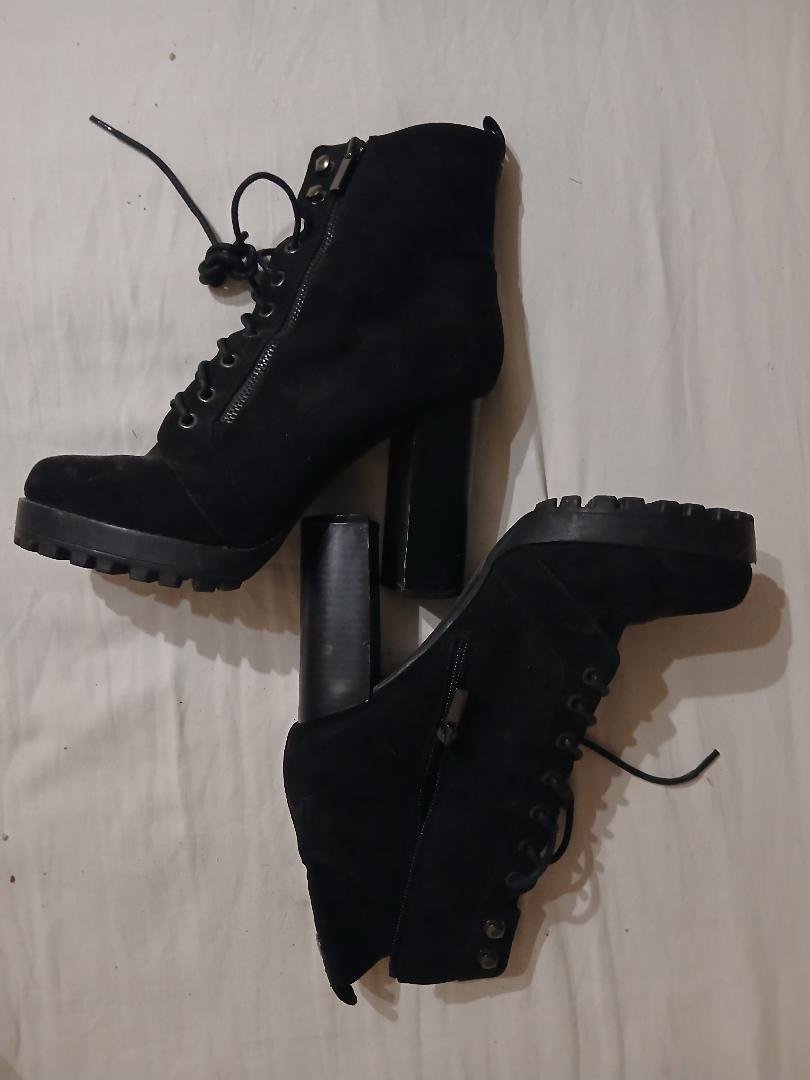 Black Suede Lace-Up Ankle Boots - Chunky High Block Heel (Size 39/40)