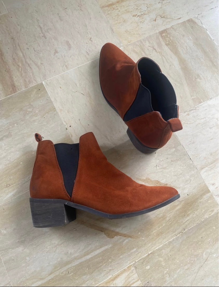 Chelsea boots