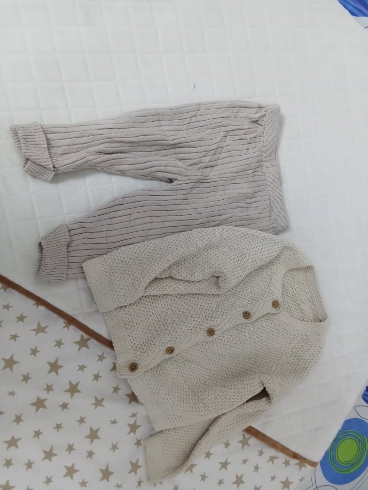 Lot pantalon et gilet de la marque nutmeg et f&f