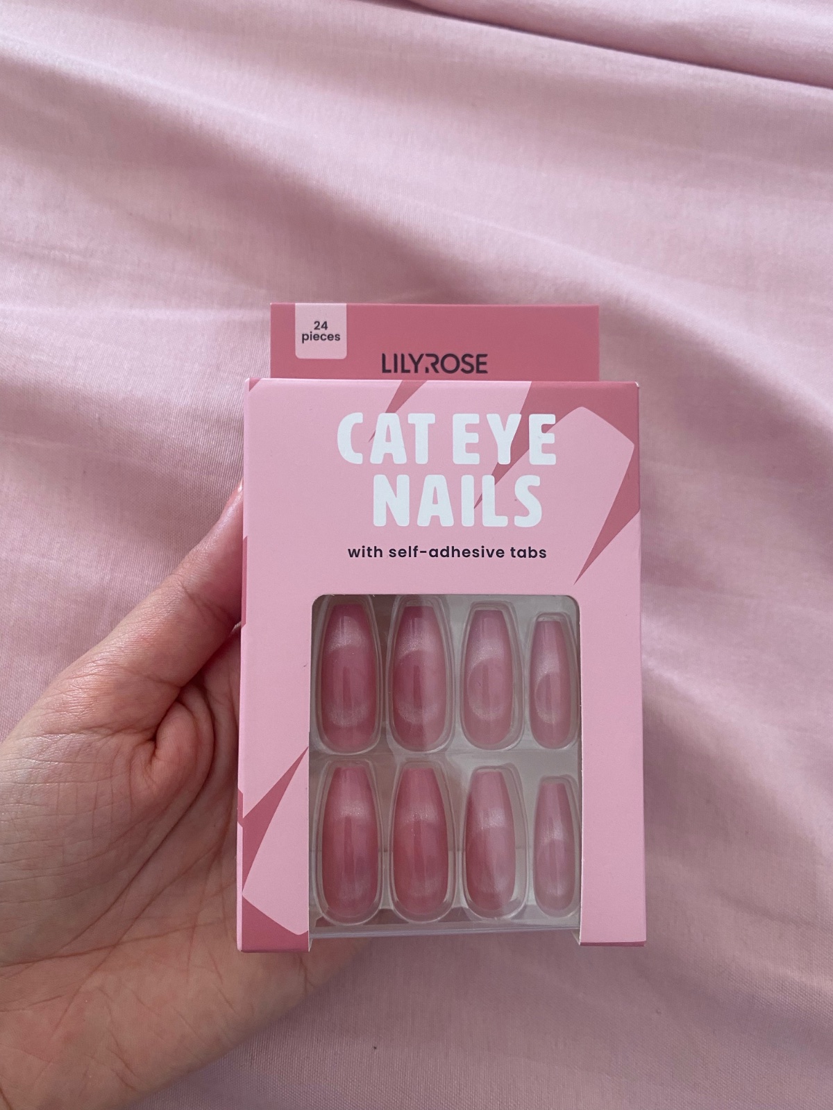 Press on nails