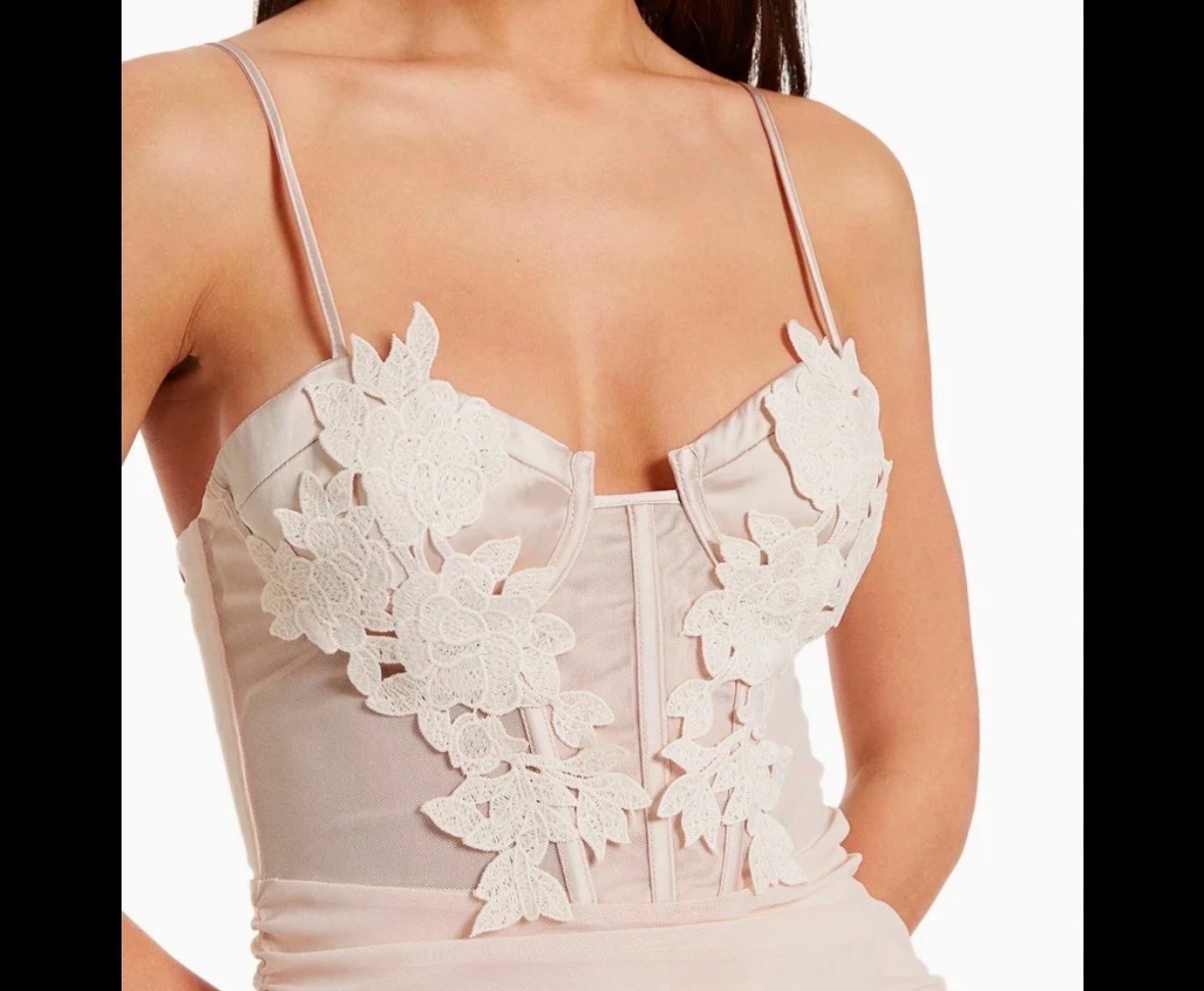 Corset rose poudré