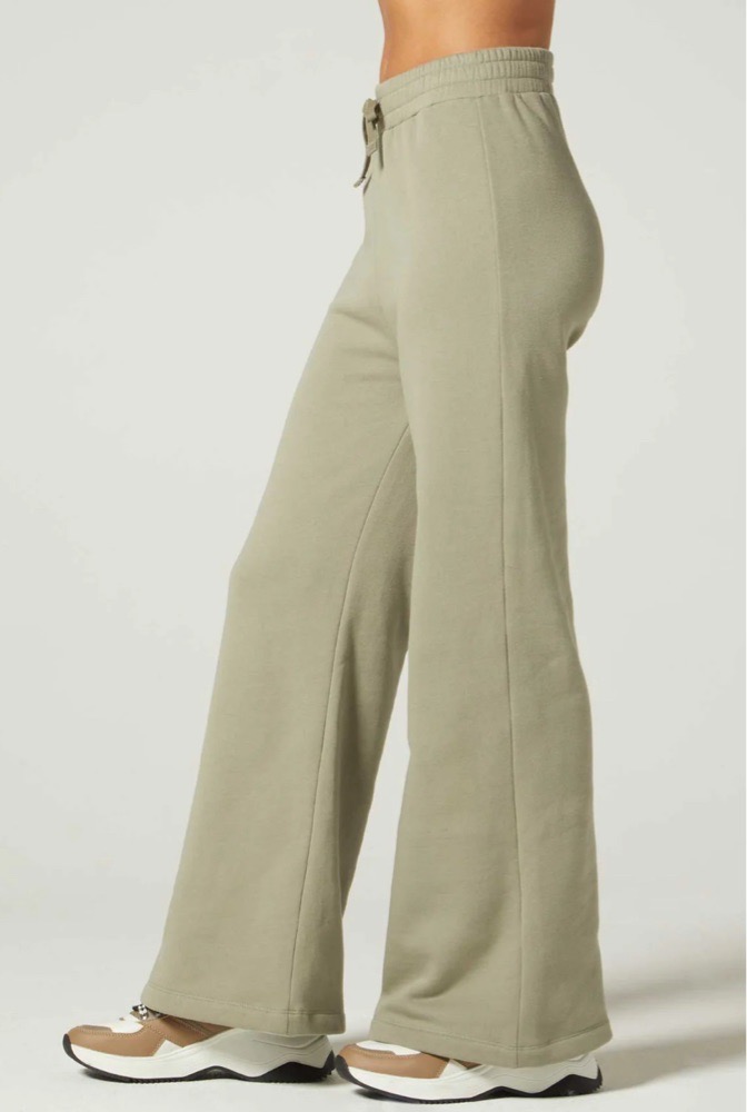 Yoga flared green pants H&M