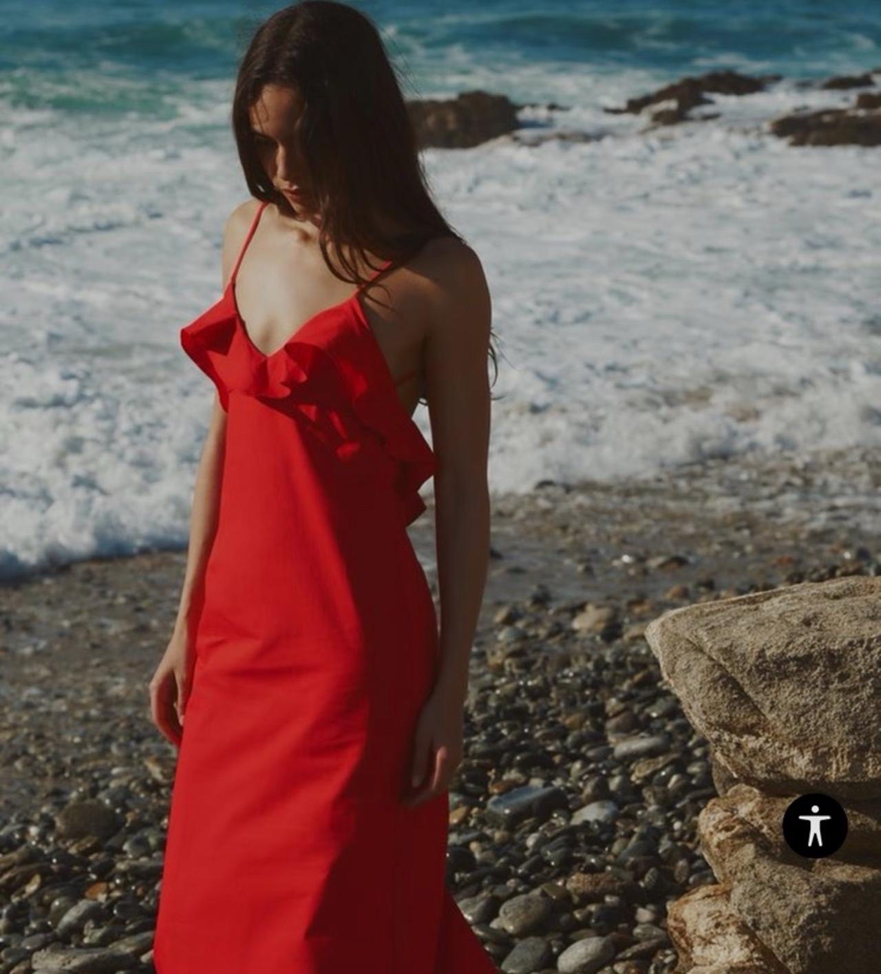 Zara robe rouge longeur chanel ❤️