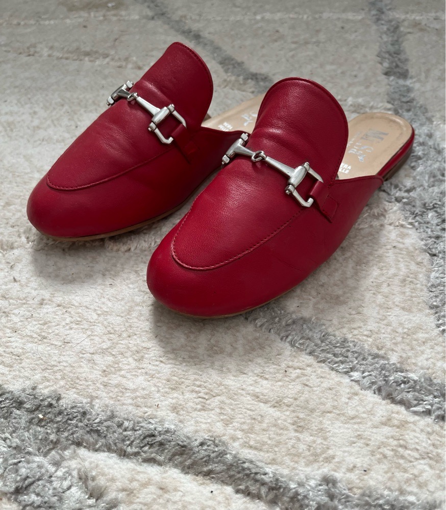 Slippers model gucci