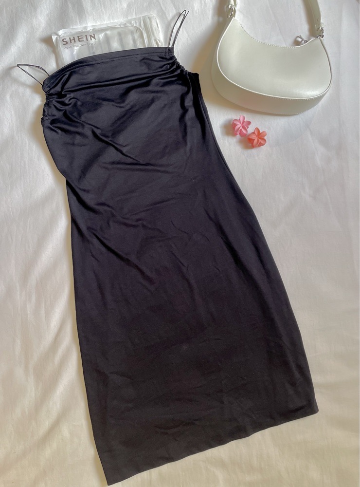 robe noir shein importé neuf