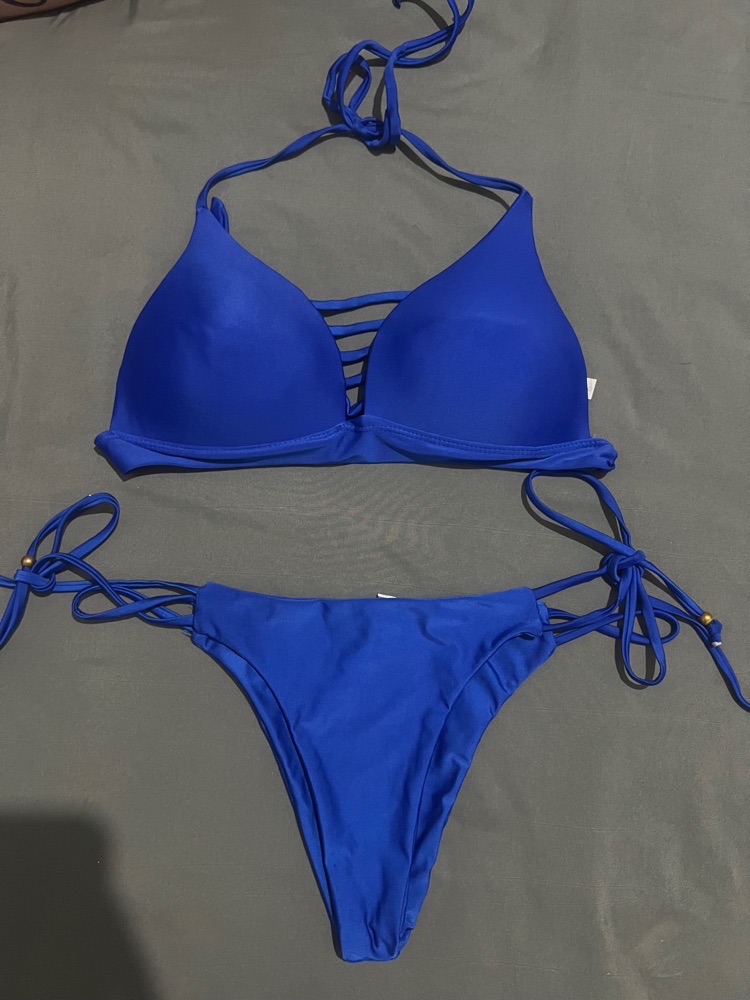 Bikini bleu