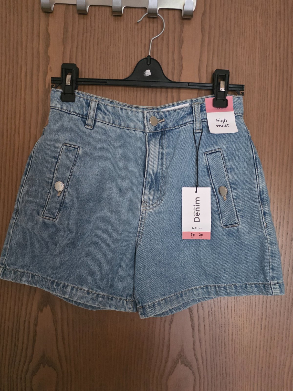 Short denim