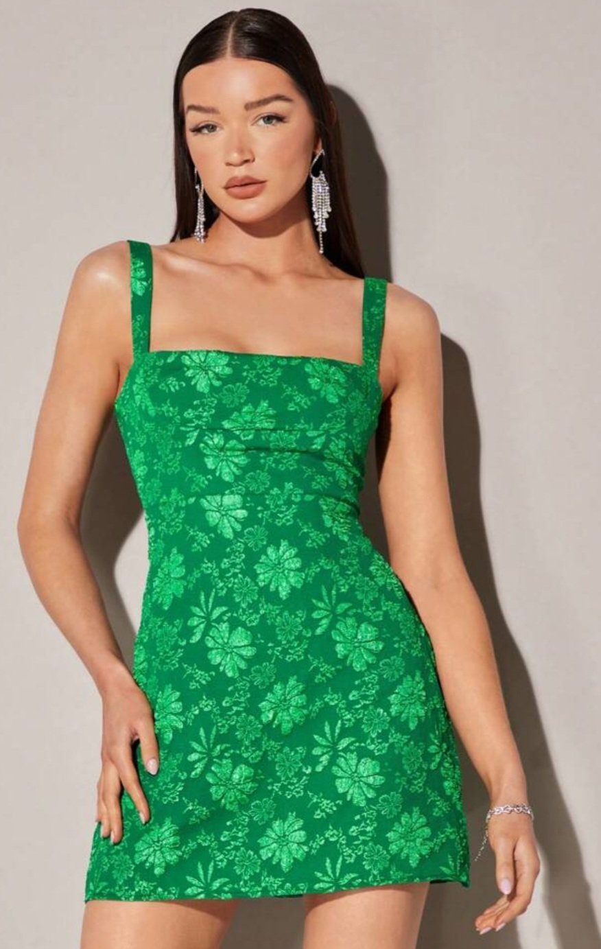 Robe courte coquette