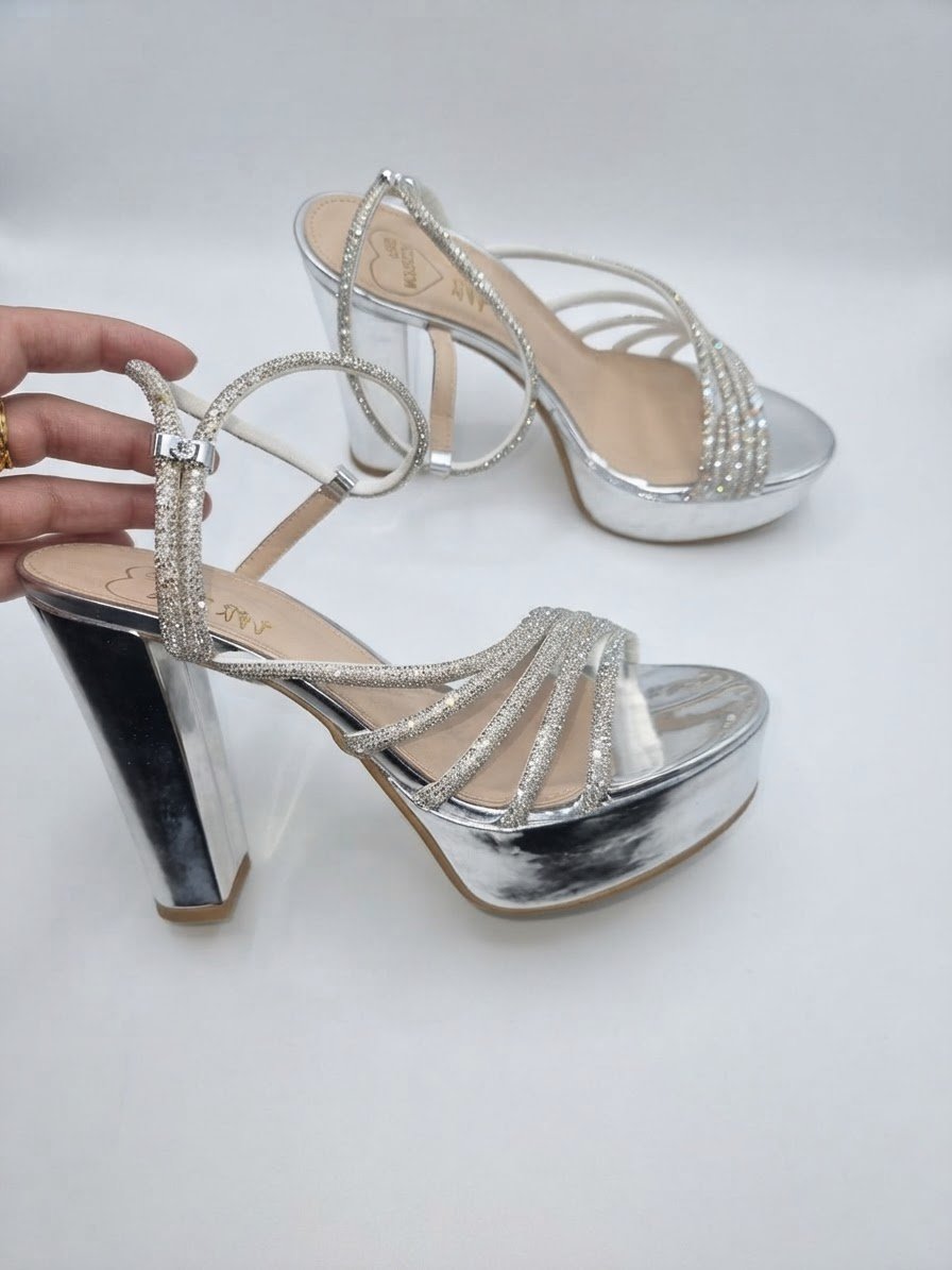 Sandales à talons argentées "AZAR" – Neuves