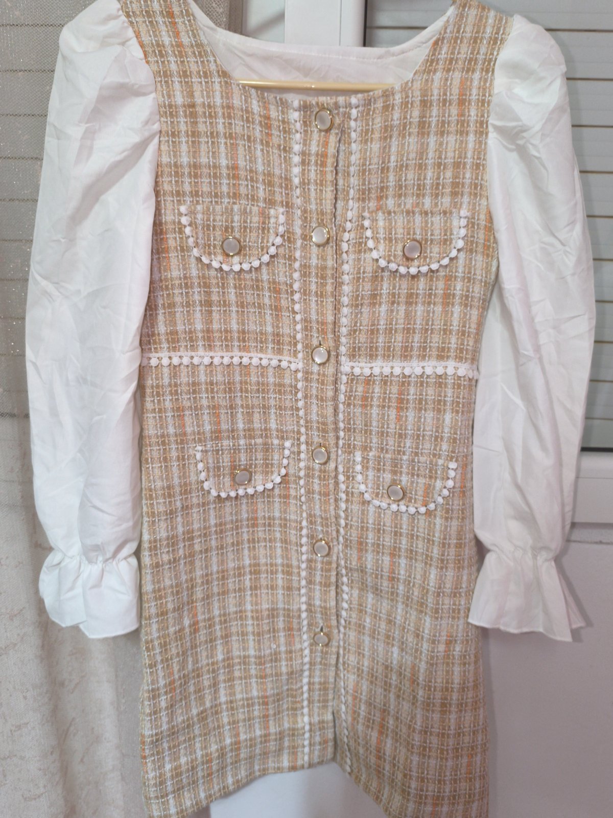 Robe fillette blanc et beige 