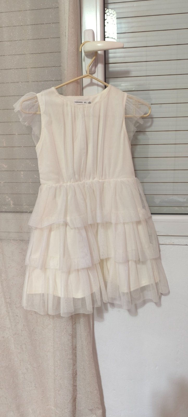 Robe blanche pour fillette 