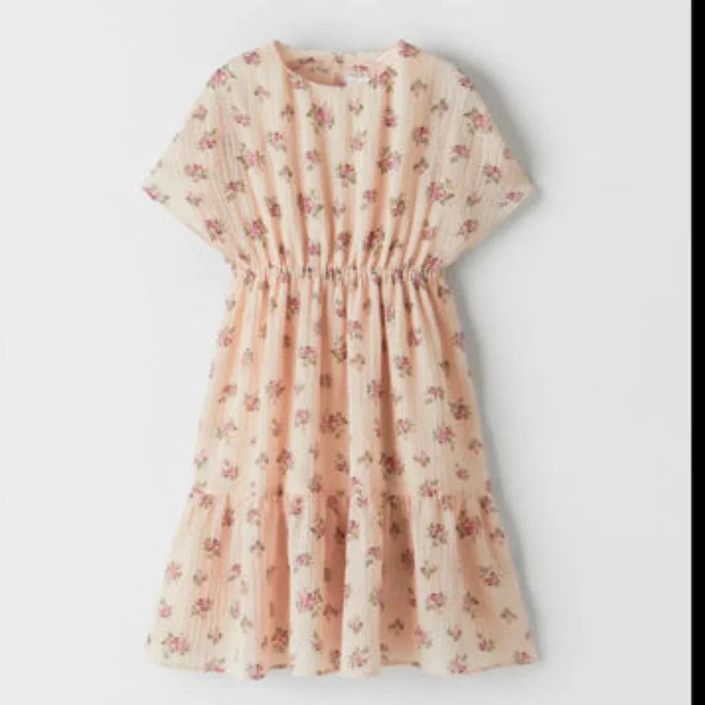 Robe zara 8ansneuve
