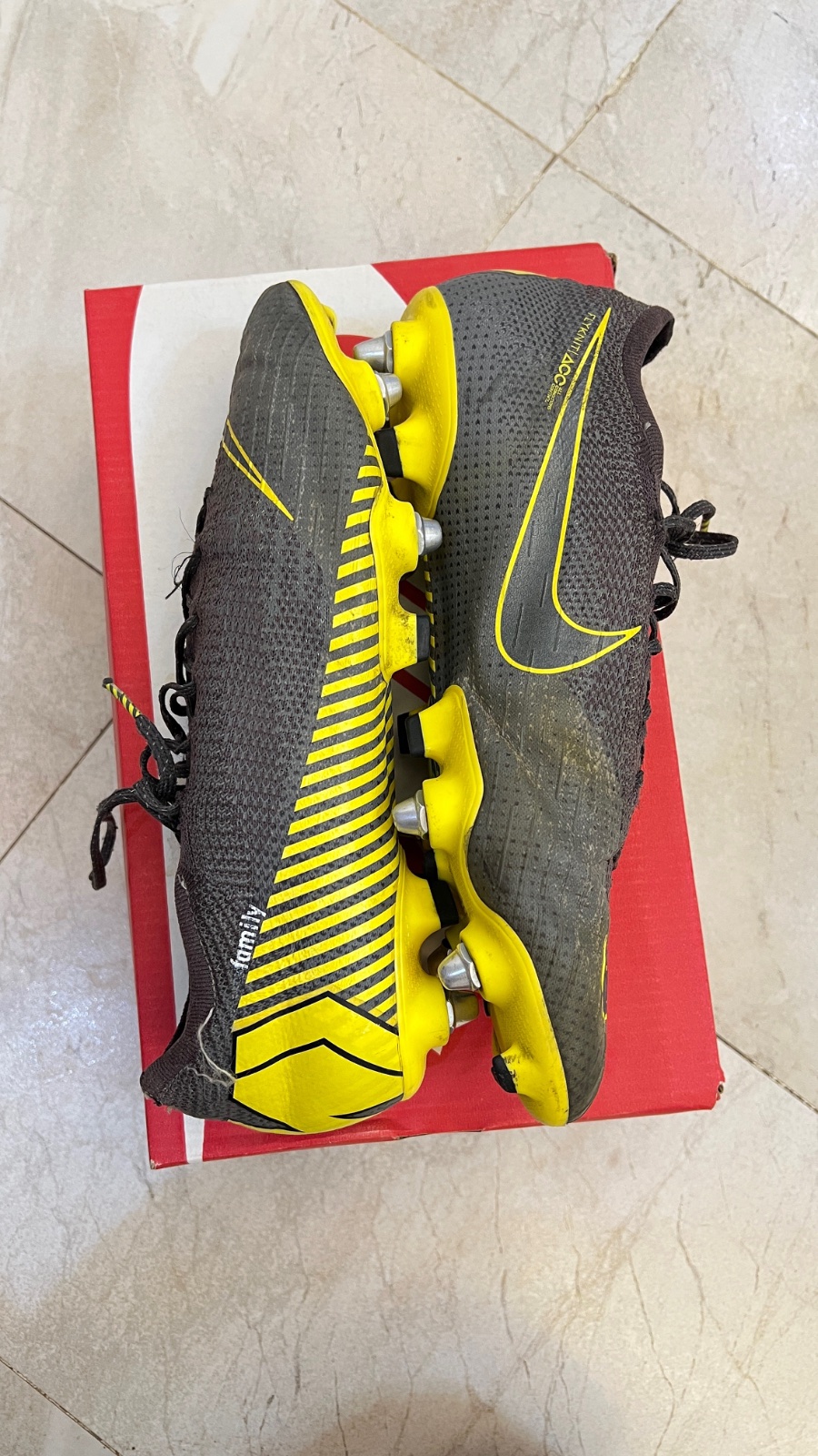 Crampon Nike 2018 Mercurial Vapor 12 Elite SG Cleats